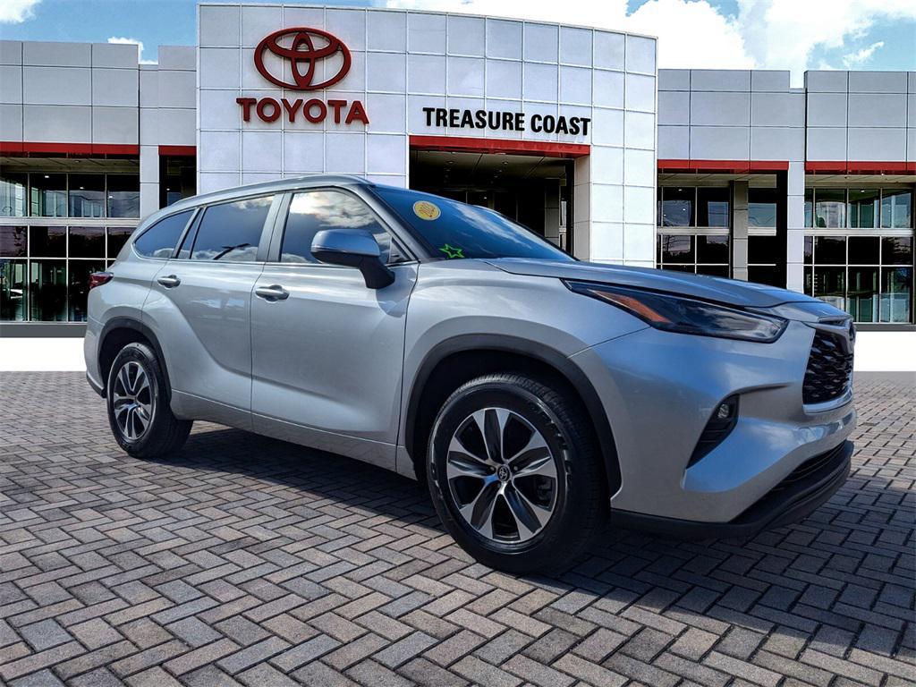 used 2023 Toyota Highlander car, priced at $36,901