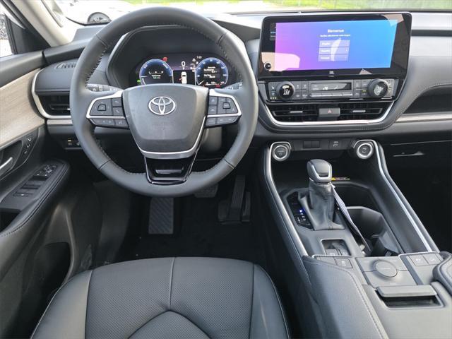 new 2025 Toyota Grand Highlander car, priced at $58,945