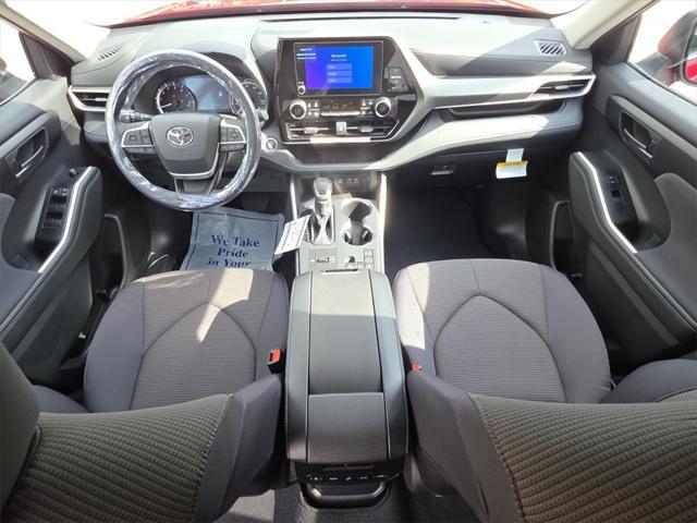 new 2025 Toyota Highlander car, priced at $43,521