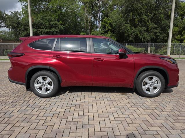 new 2025 Toyota Highlander car, priced at $43,521