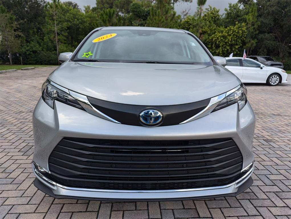 used 2024 Toyota Sienna car, priced at $43,264