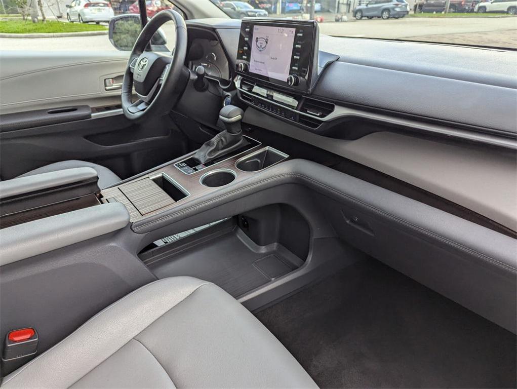 used 2024 Toyota Sienna car, priced at $43,264