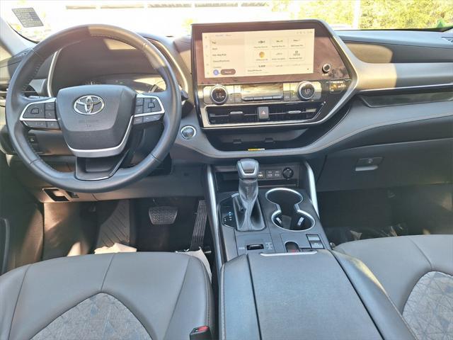 used 2023 Toyota Highlander Hybrid car, priced at $42,997