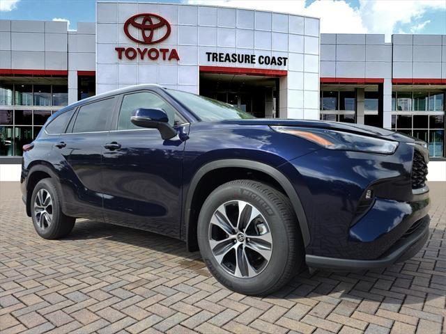 new 2025 Toyota Highlander car, priced at $47,680
