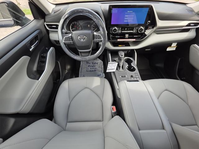 new 2025 Toyota Highlander car, priced at $47,680