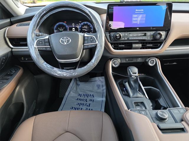 new 2025 Toyota Grand Highlander car, priced at $59,479