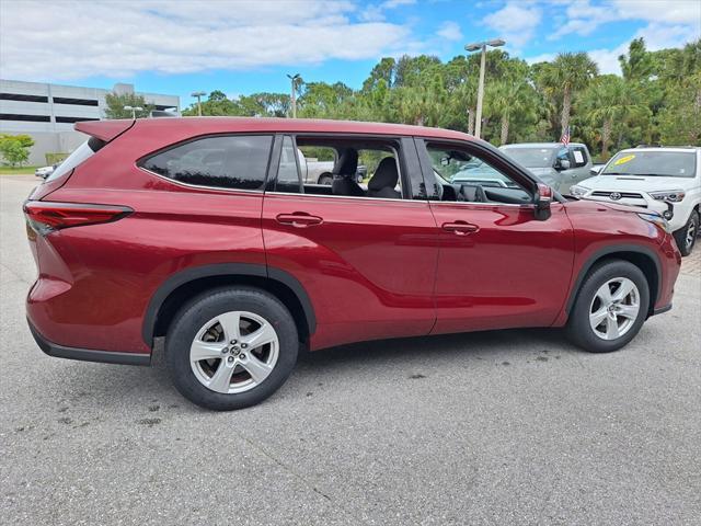 used 2022 Toyota Highlander car, priced at $29,900