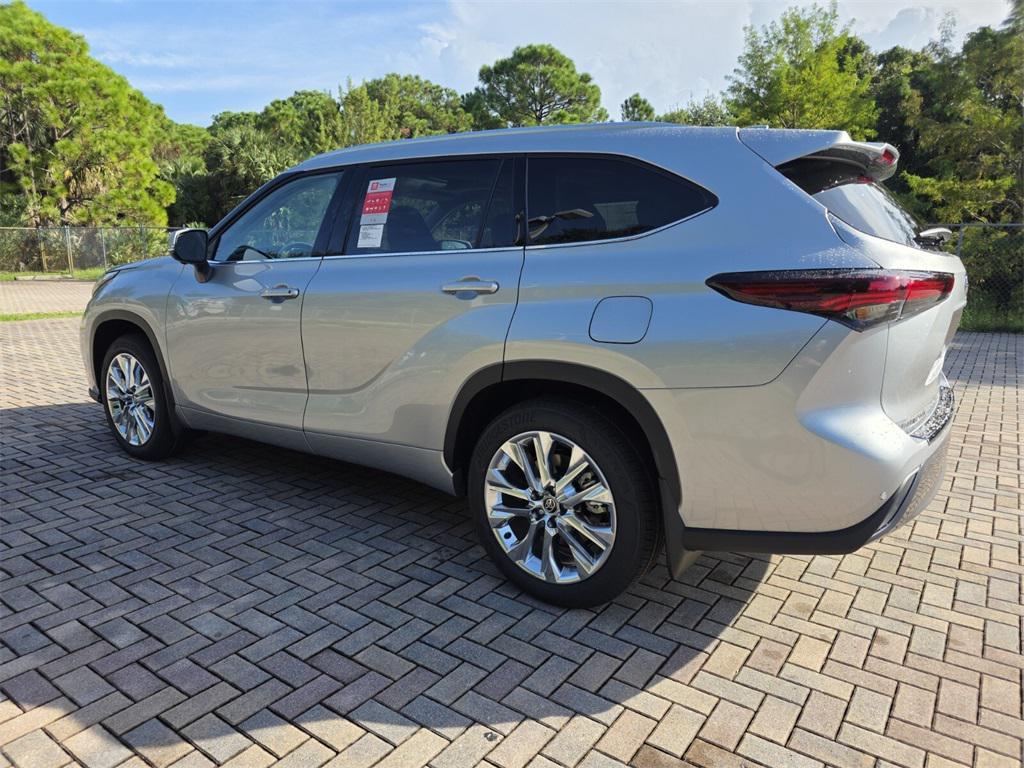 new 2025 Toyota Highlander car, priced at $51,810