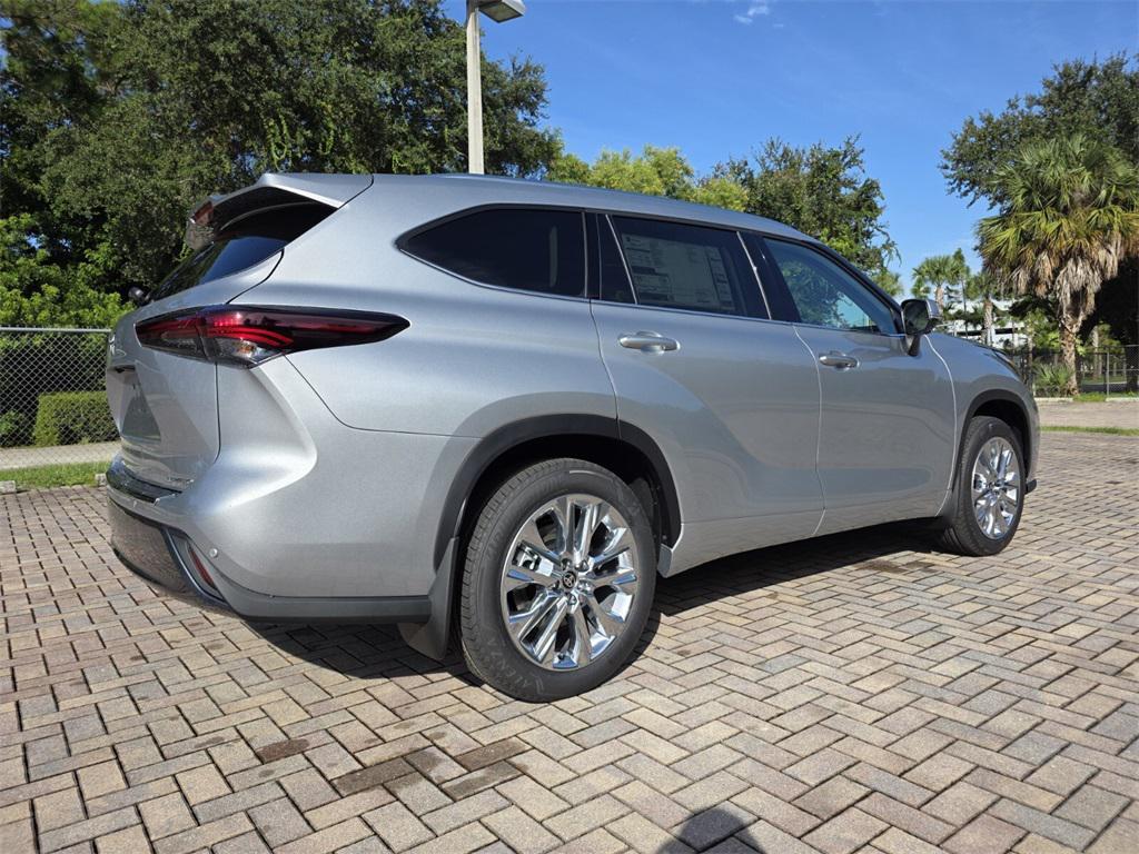 new 2025 Toyota Highlander car, priced at $51,810