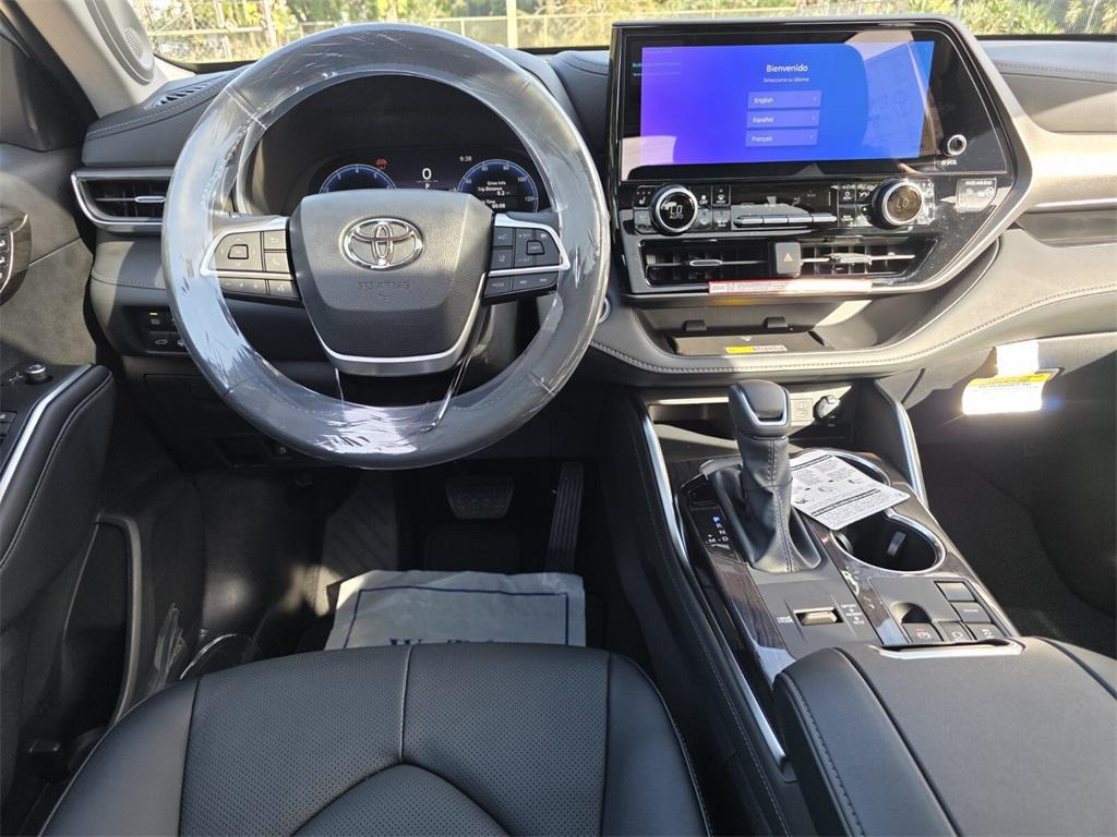 new 2025 Toyota Highlander car, priced at $51,810