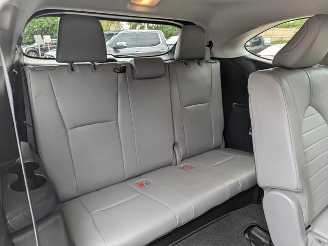 used 2020 Toyota Highlander car, priced at $37,997