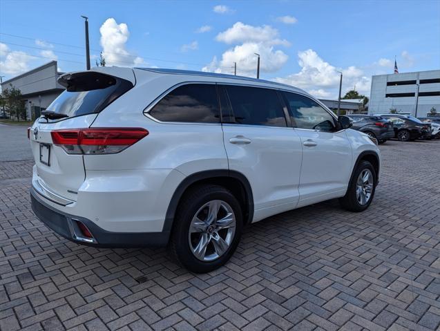 used 2017 Toyota Highlander car, priced at $26,900