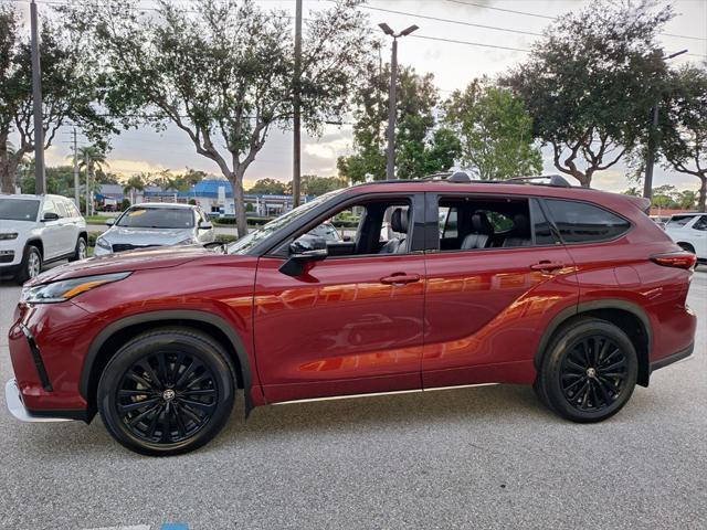 used 2023 Toyota Highlander car, priced at $43,900