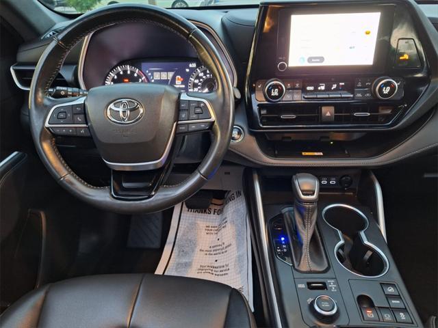 used 2023 Toyota Highlander car, priced at $43,900