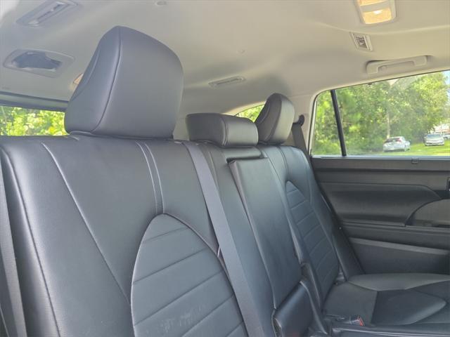 used 2024 Toyota Highlander car, priced at $41,981