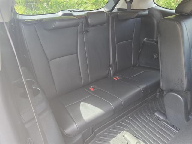 used 2024 Toyota Highlander car, priced at $41,981
