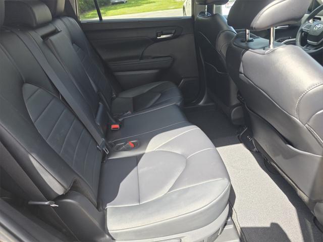 used 2024 Toyota Highlander car, priced at $41,981