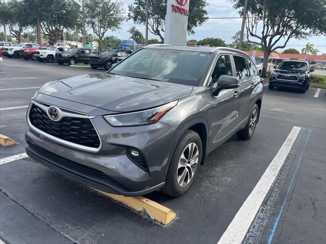 used 2024 Toyota Highlander car, priced at $41,981