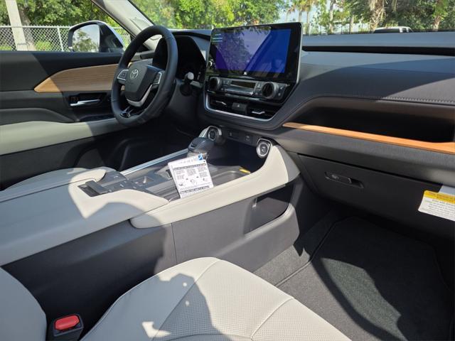 new 2025 Toyota Grand Highlander car, priced at $58,394