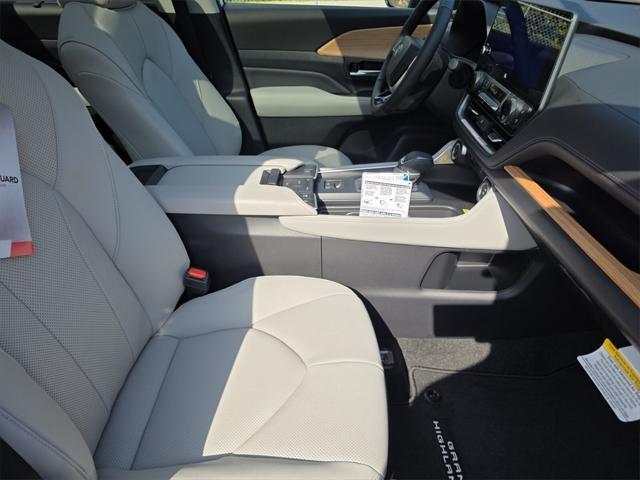 new 2025 Toyota Grand Highlander car, priced at $58,394
