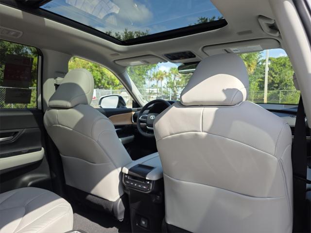new 2025 Toyota Grand Highlander car, priced at $58,394