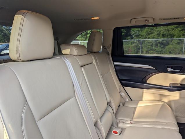used 2018 Toyota Highlander car, priced at $19,981