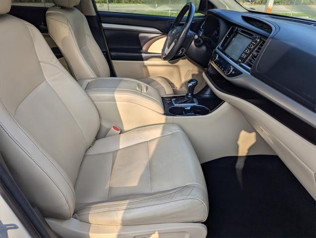 used 2018 Toyota Highlander car, priced at $19,981