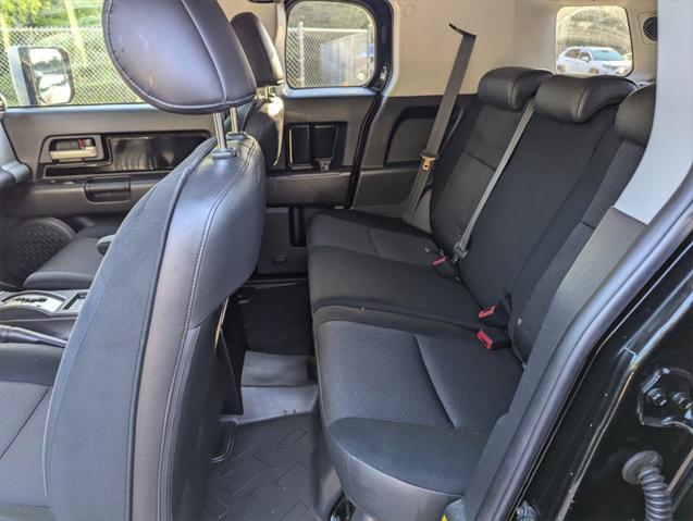 used 2007 Toyota FJ Cruiser car, priced at $18,997