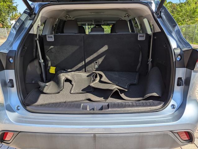 used 2021 Toyota Highlander car, priced at $22,981