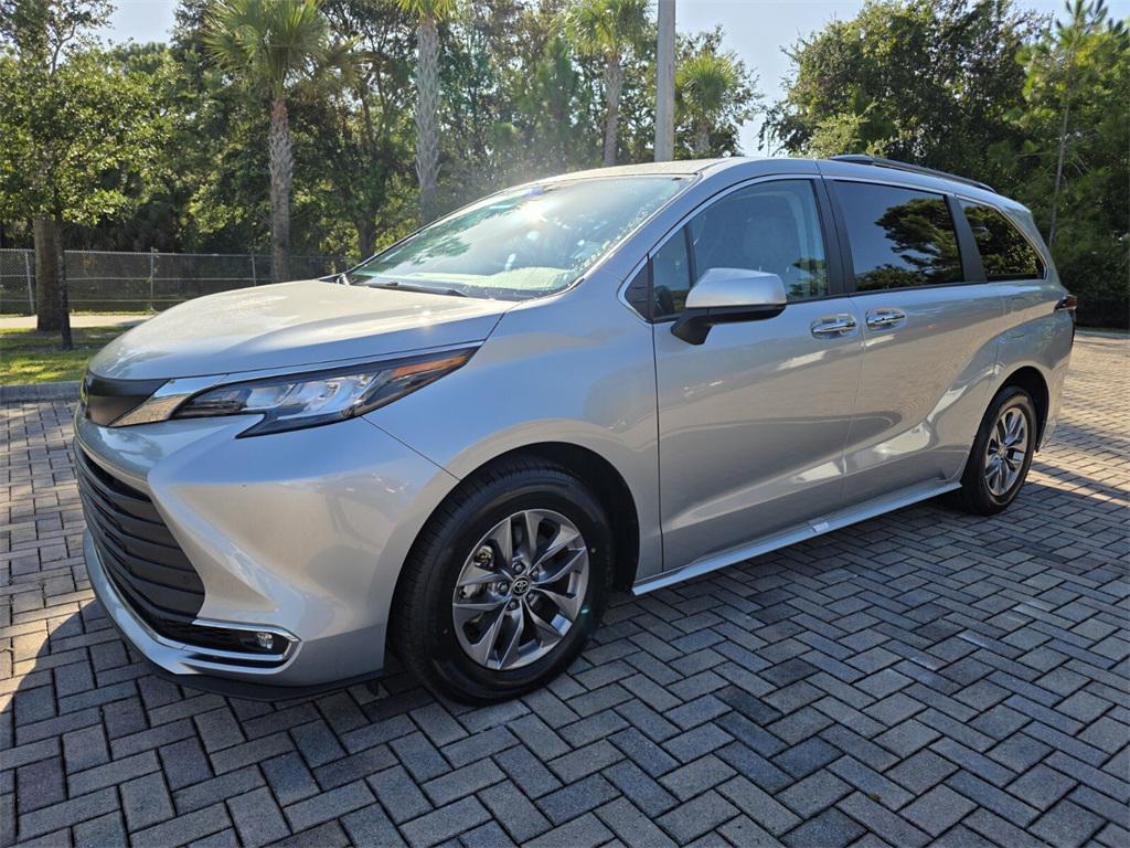 used 2023 Toyota Sienna car, priced at $44,391