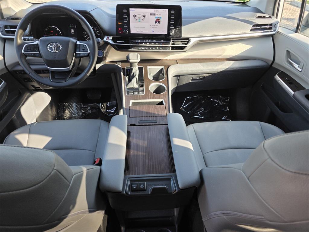 used 2023 Toyota Sienna car, priced at $44,391