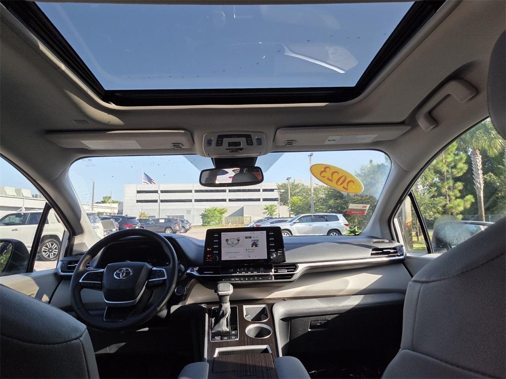 used 2023 Toyota Sienna car, priced at $44,391