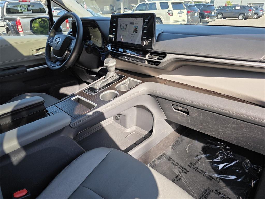 used 2023 Toyota Sienna car, priced at $44,391