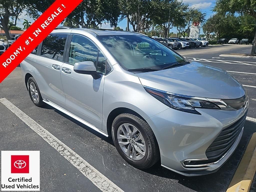 used 2022 Toyota Sienna car, priced at $36,991
