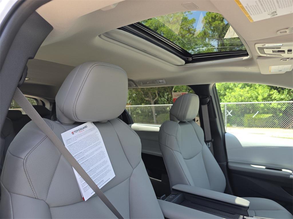 new 2025 Toyota Sienna car, priced at $48,076