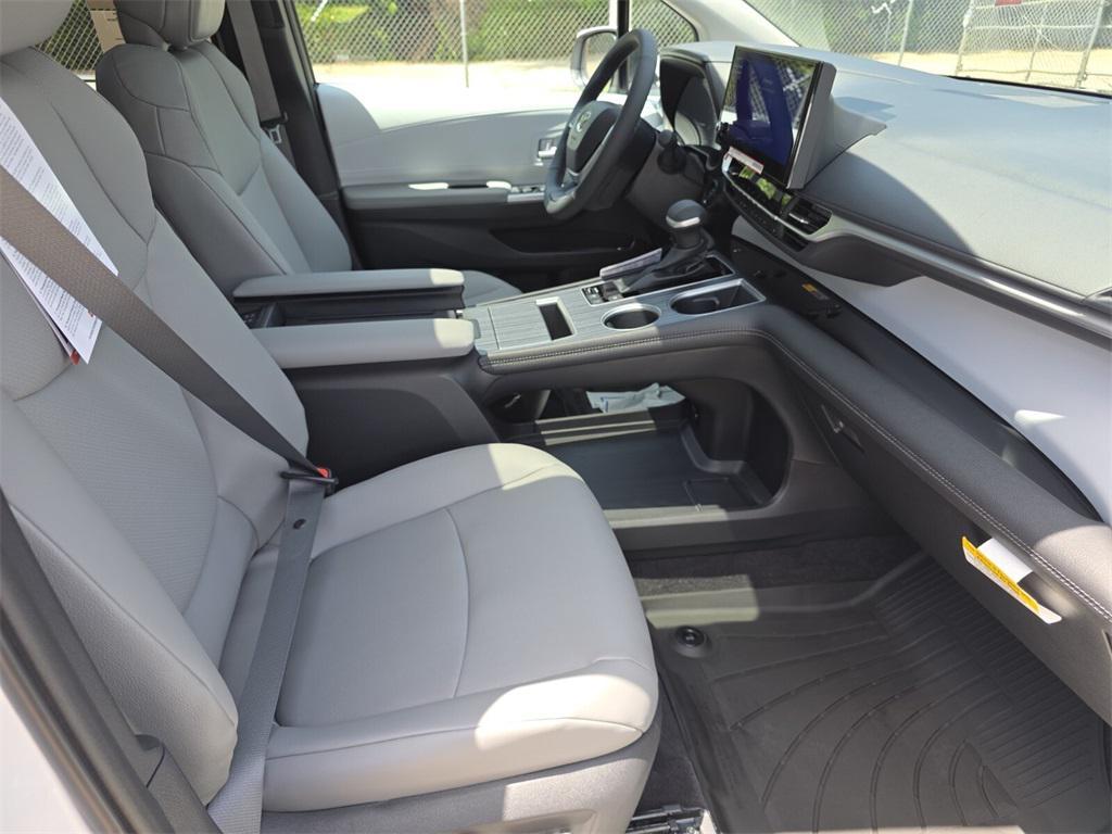 new 2025 Toyota Sienna car, priced at $48,076