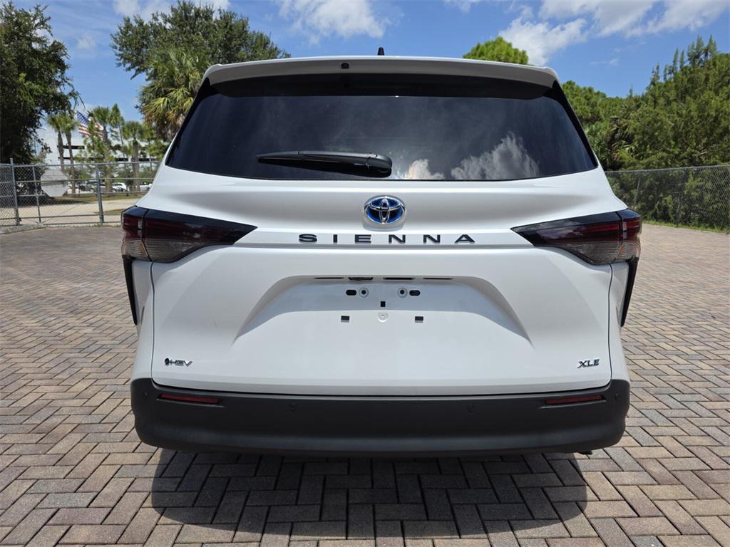new 2025 Toyota Sienna car, priced at $48,076