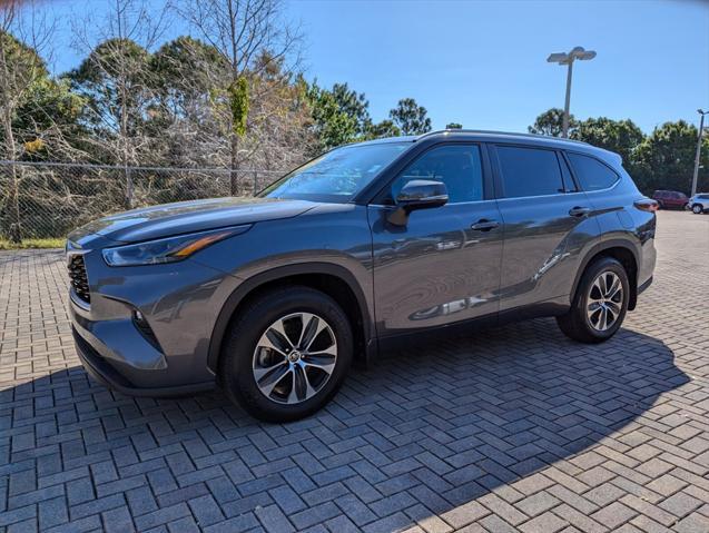 used 2024 Toyota Highlander car, priced at $45,891