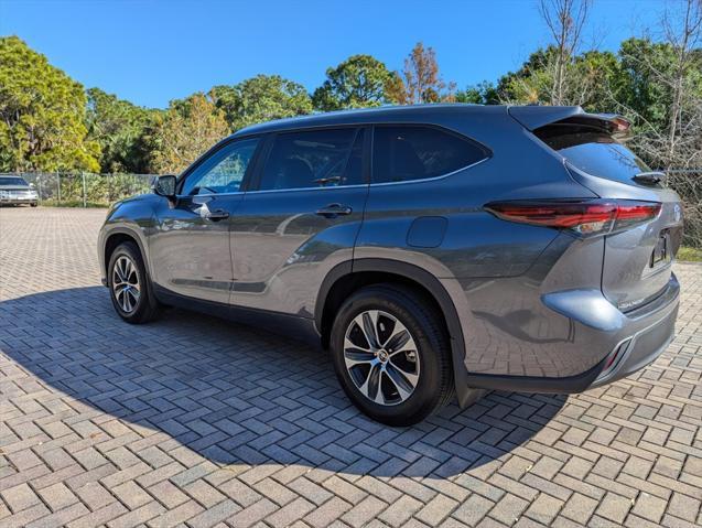 used 2024 Toyota Highlander car, priced at $45,891