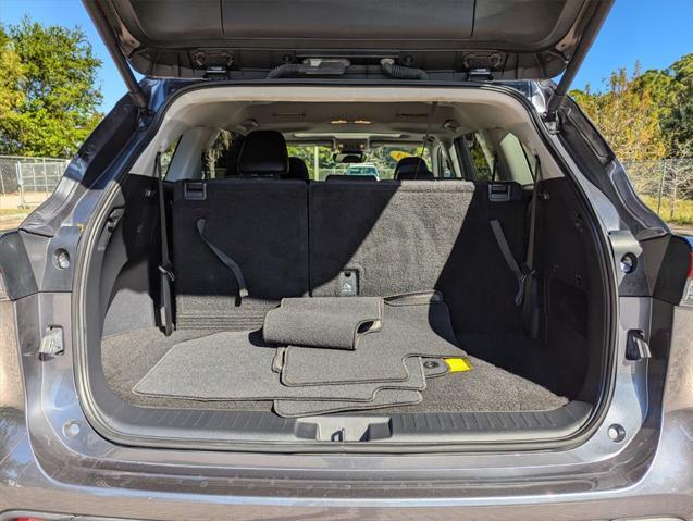 used 2024 Toyota Highlander car, priced at $45,891