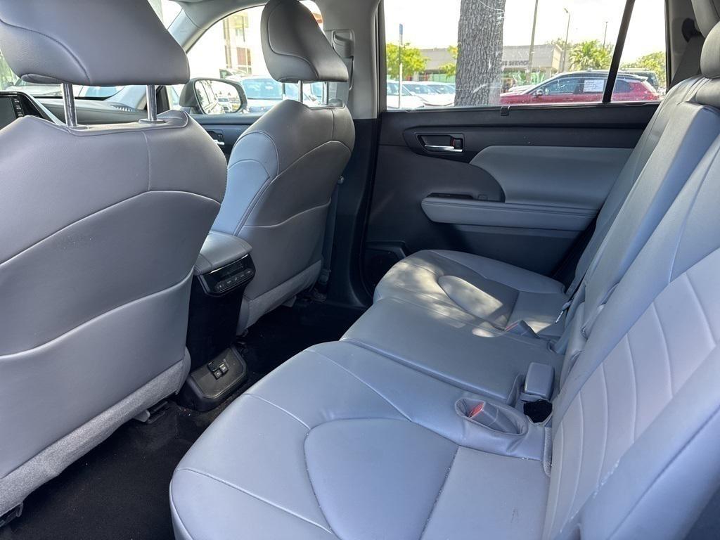 used 2022 Toyota Highlander car, priced at $37,402