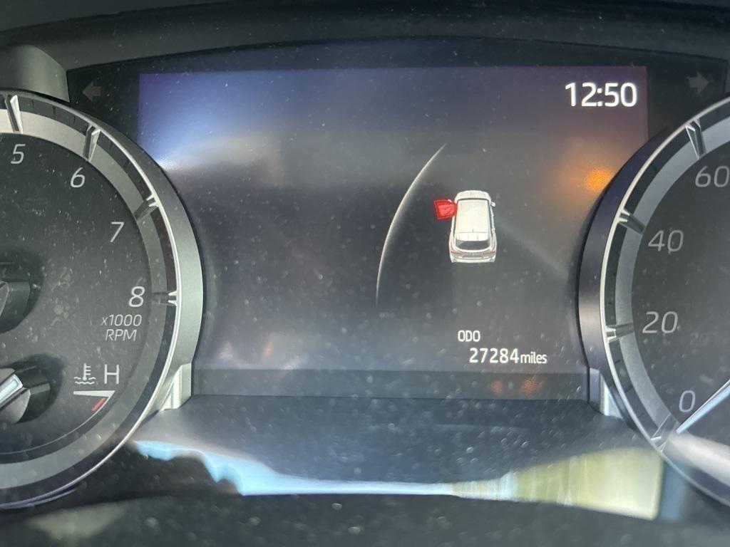 used 2022 Toyota Highlander car, priced at $37,402