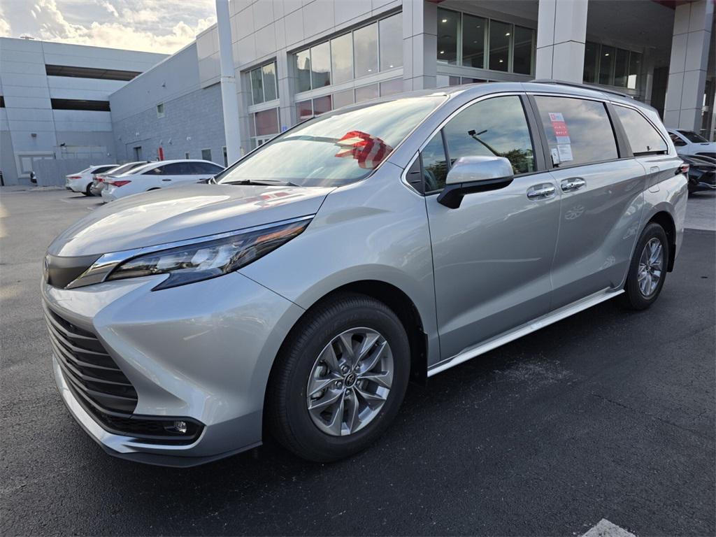 new 2025 Toyota Sienna car, priced at $48,210