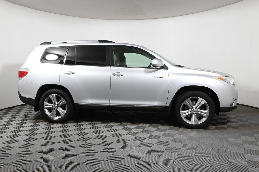 used 2013 Toyota Highlander car, priced at $15,787
