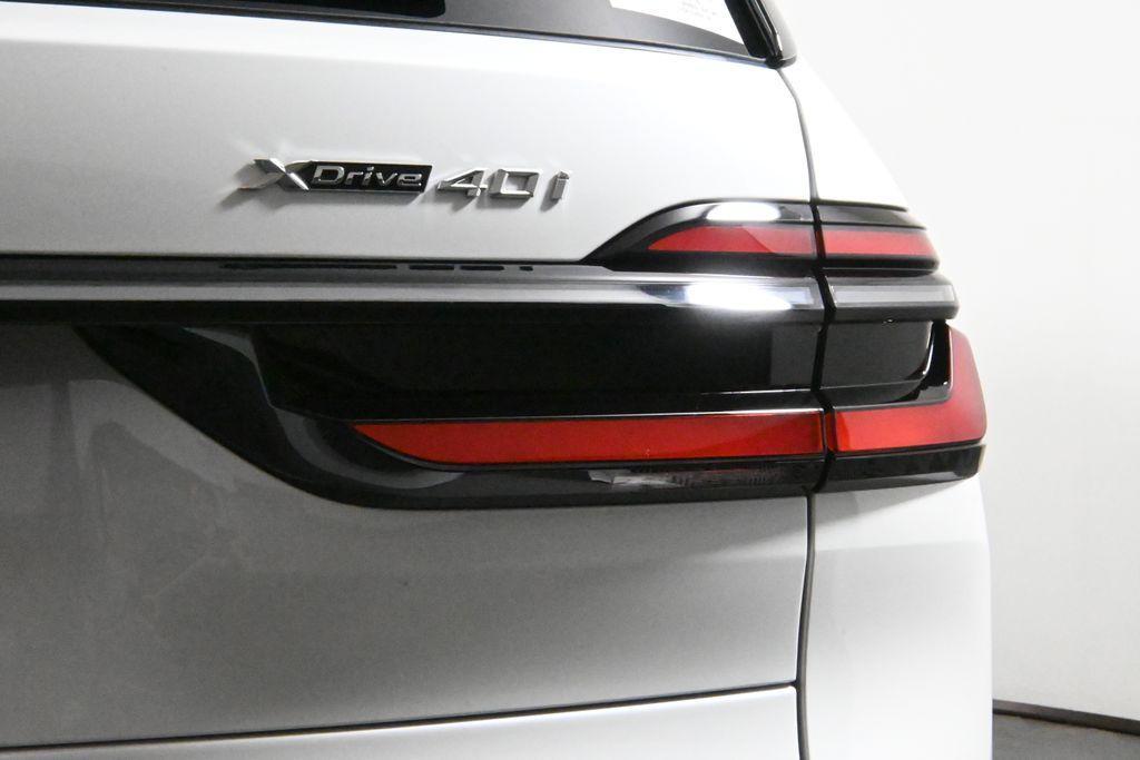 new 2026 BMW X7 car, priced at $101,980