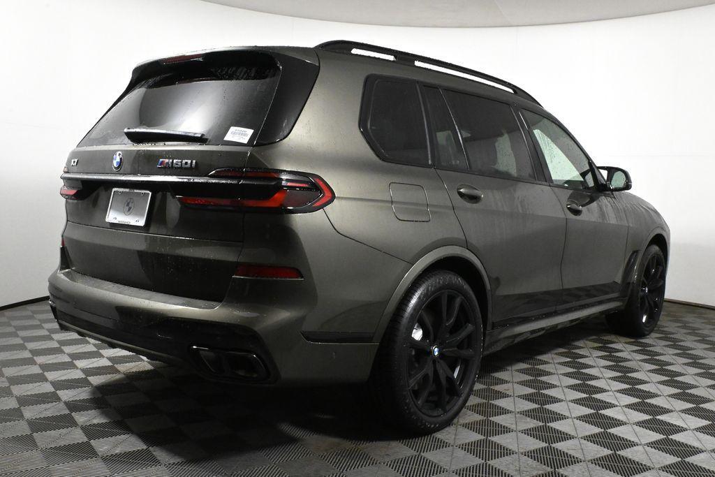 new 2025 BMW X7 car, priced at $118,055