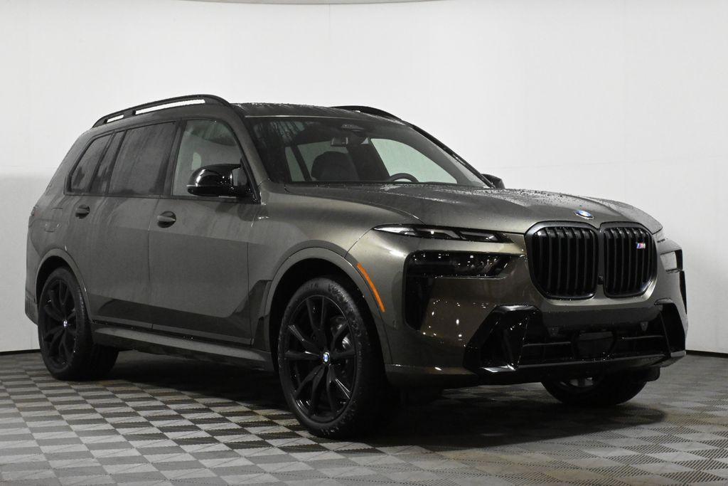 new 2025 BMW X7 car, priced at $118,055