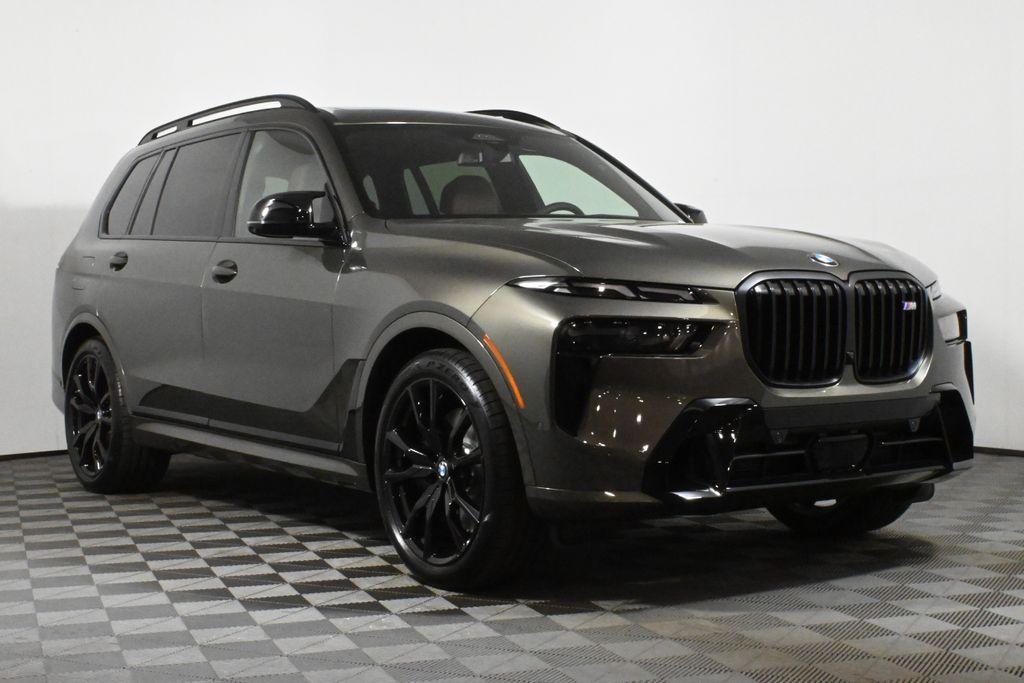 new 2025 BMW X7 car, priced at $117,005