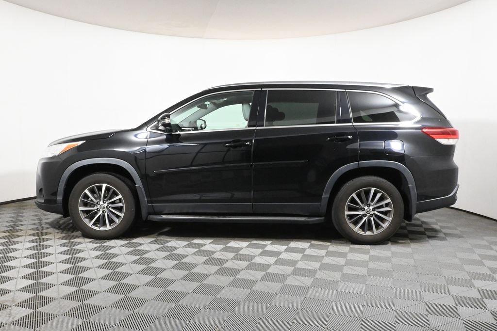 used 2019 Toyota Highlander car, priced at $26,744