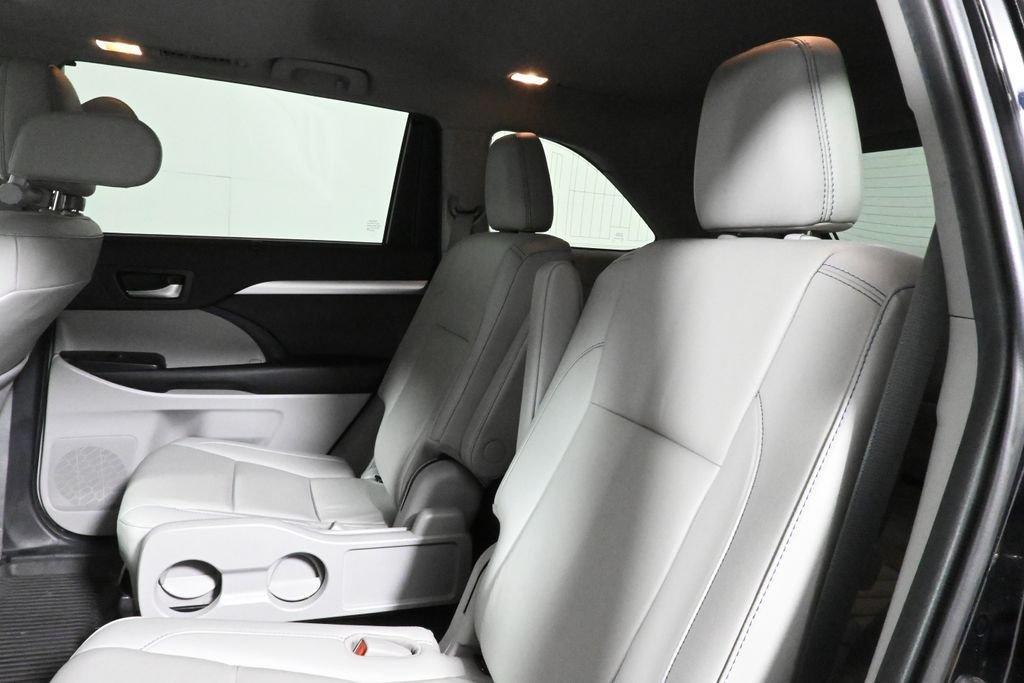 used 2019 Toyota Highlander car, priced at $26,744